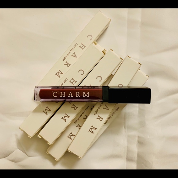 πCHARM MATTE LIQUID LIPSTICK π - Picture 4 of 6